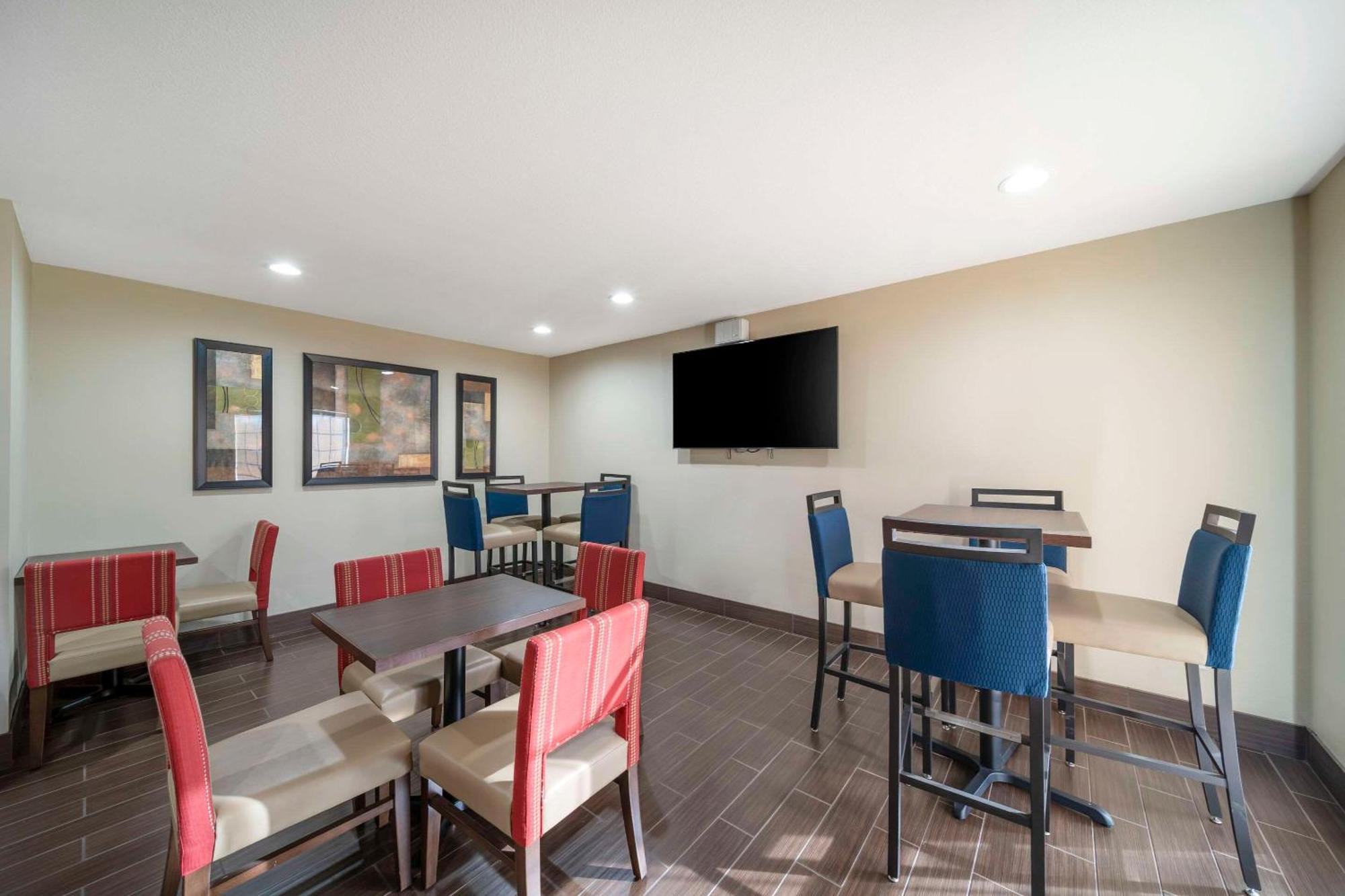 Comfort Suites Red Bluff Near I-5 Экстерьер фото