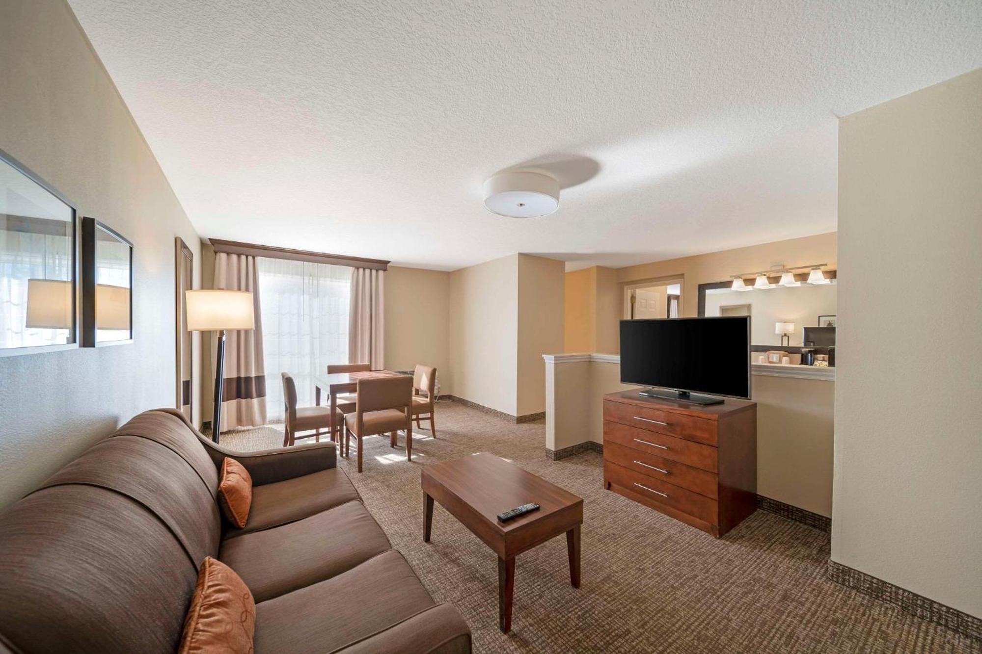 Comfort Suites Red Bluff Near I-5 Экстерьер фото