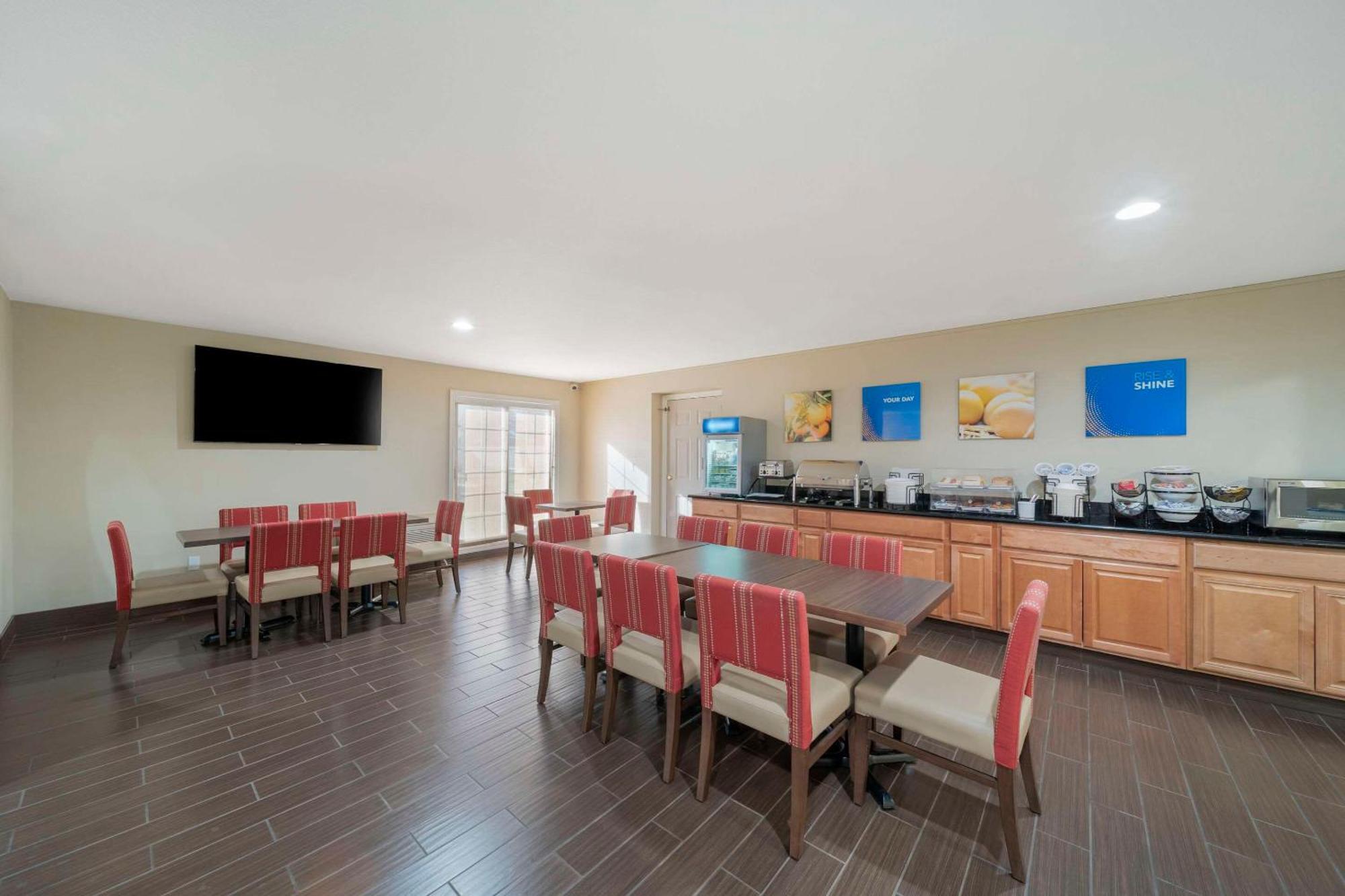 Comfort Suites Red Bluff Near I-5 Экстерьер фото
