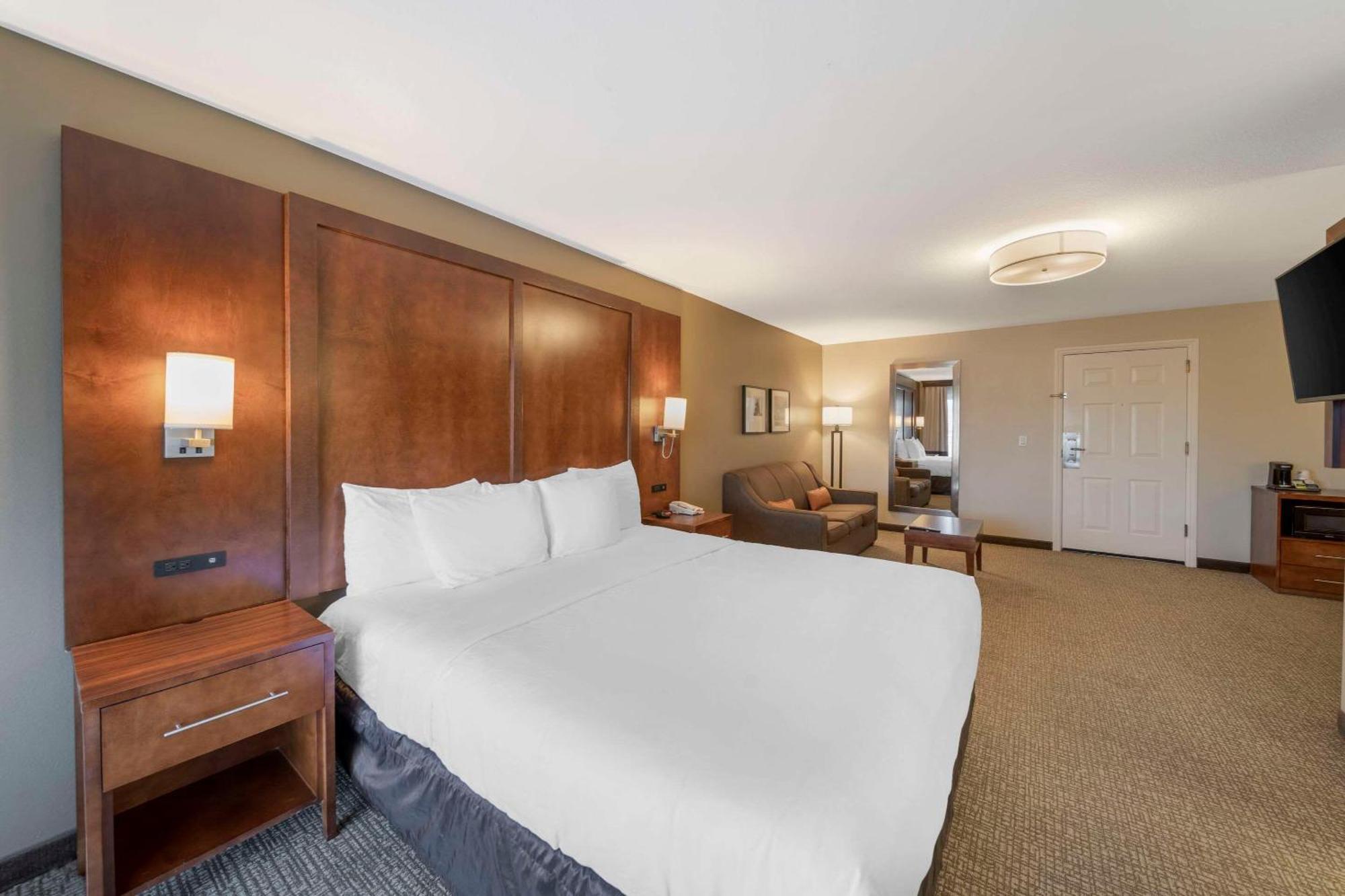 Comfort Suites Red Bluff Near I-5 Экстерьер фото