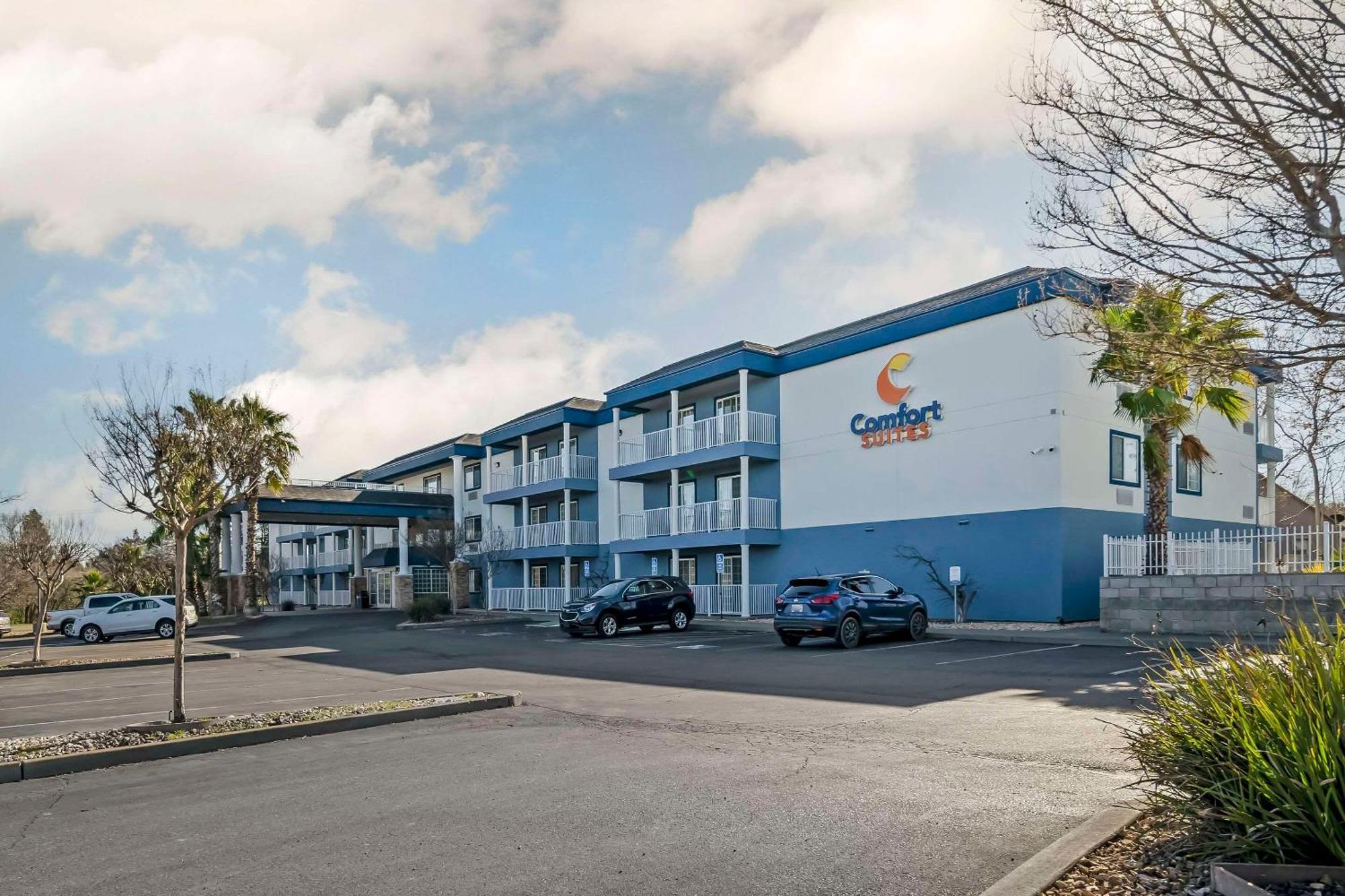 Comfort Suites Red Bluff Near I-5 Экстерьер фото