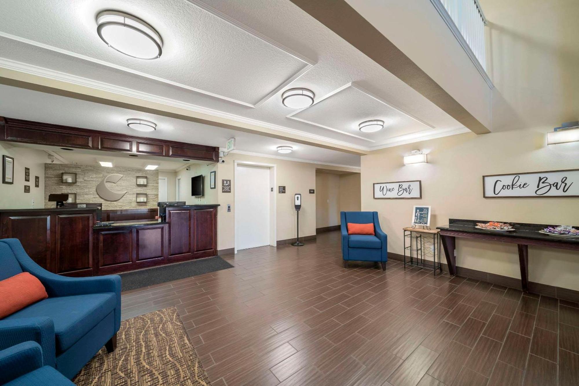 Comfort Suites Red Bluff Near I-5 Экстерьер фото